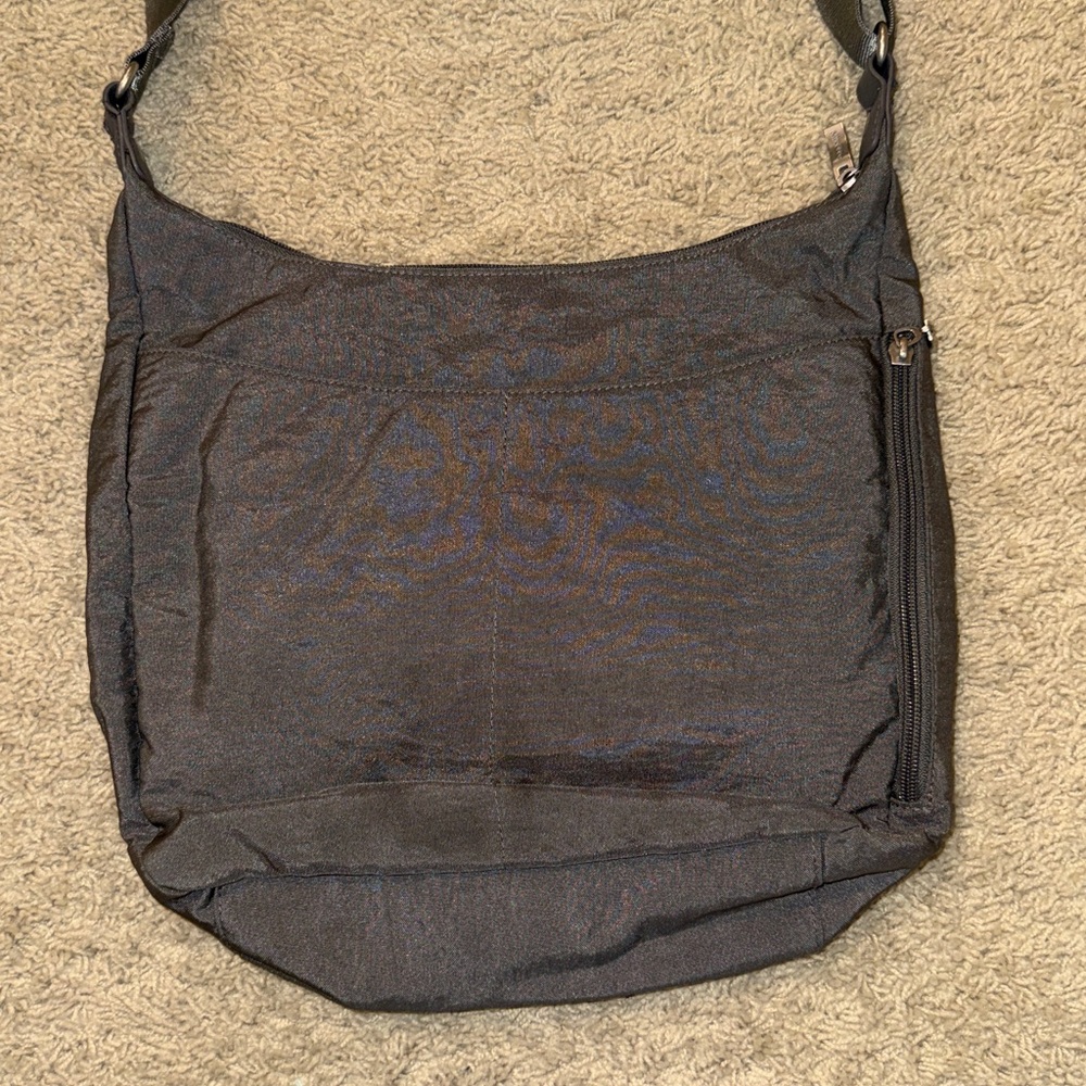 Stylish Gray Shoulder Bag - Baggallini - Picture 7 of 17